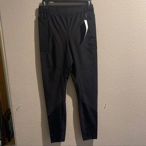 Lululemon lab leggings size 6 don’t fit me right wanting to get the right size
